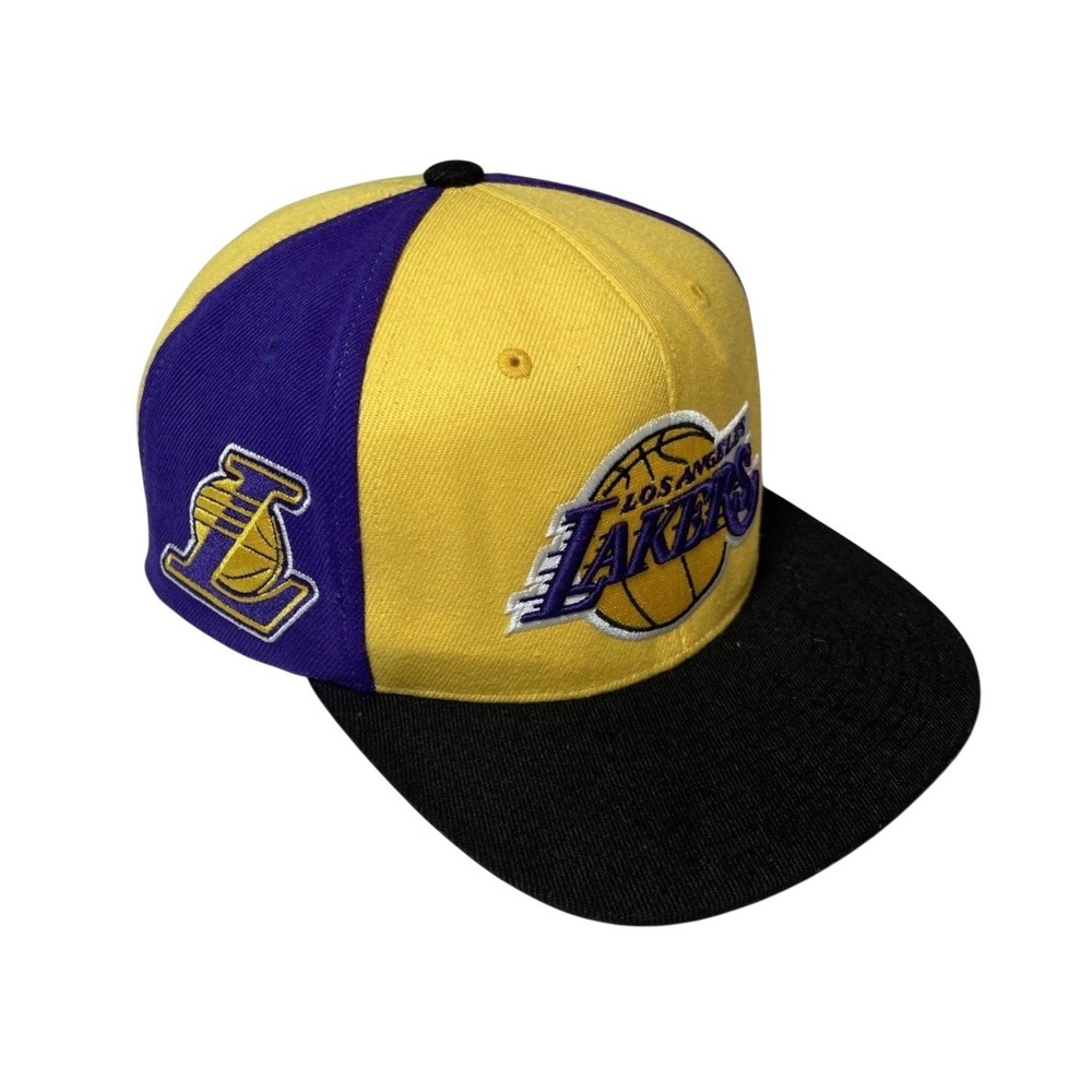 Mitchell & Ness NBA Los Angeles Lakers Basketball On‎ The Block Snapback - OSFA